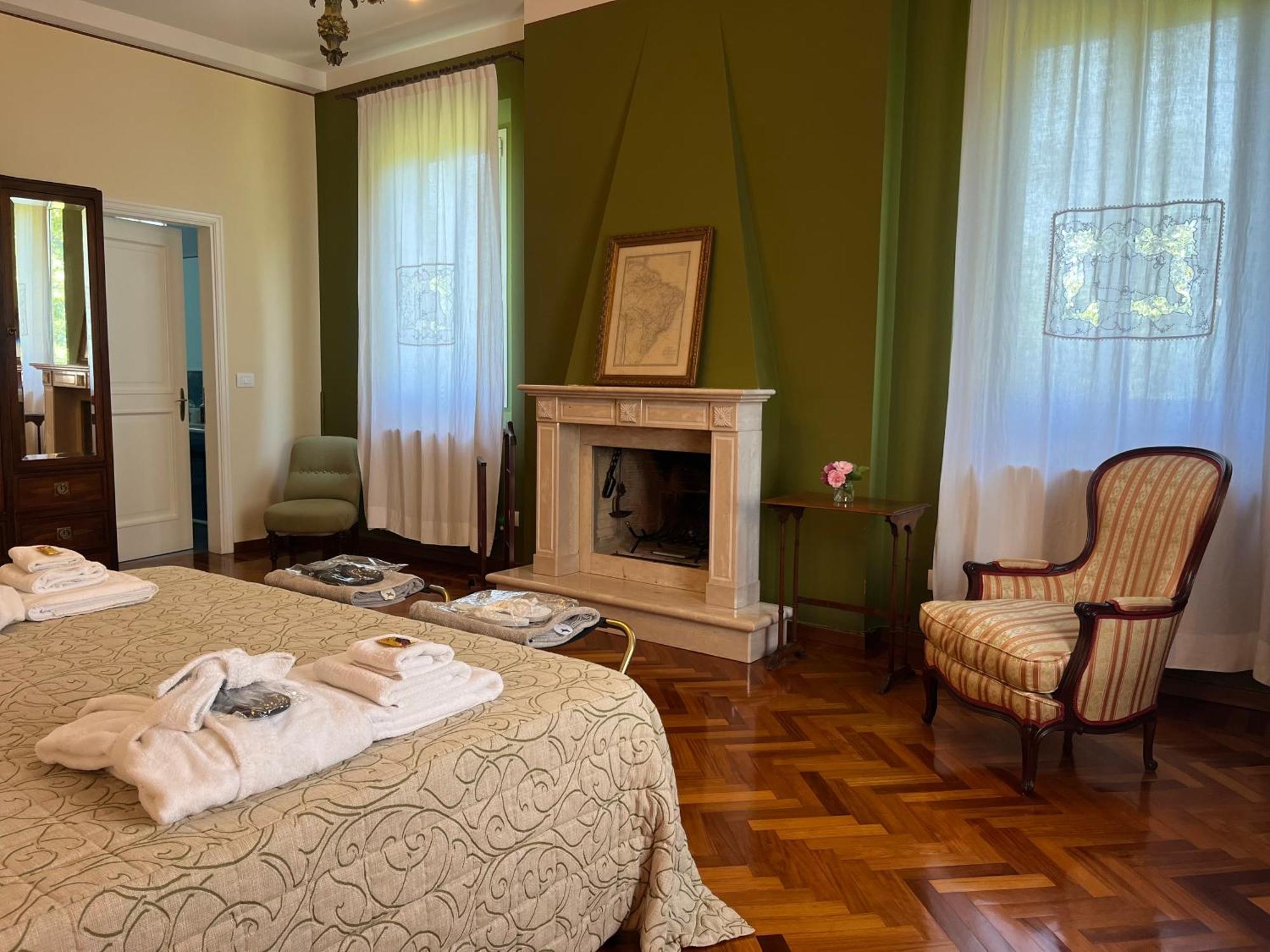 Casino Di Pragatto Bed & Breakfast